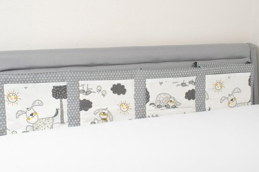Kapsář za postel šedí pejsci s boudami - Rozměry: 160x40 cm