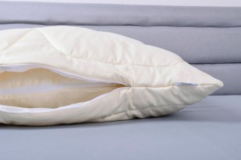 BAMBUS prošívaný polštář s vnitřním polštářem