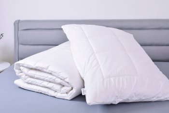 SET Z OVČÍ VLNY Letní přikrývka + Vlněný polštář